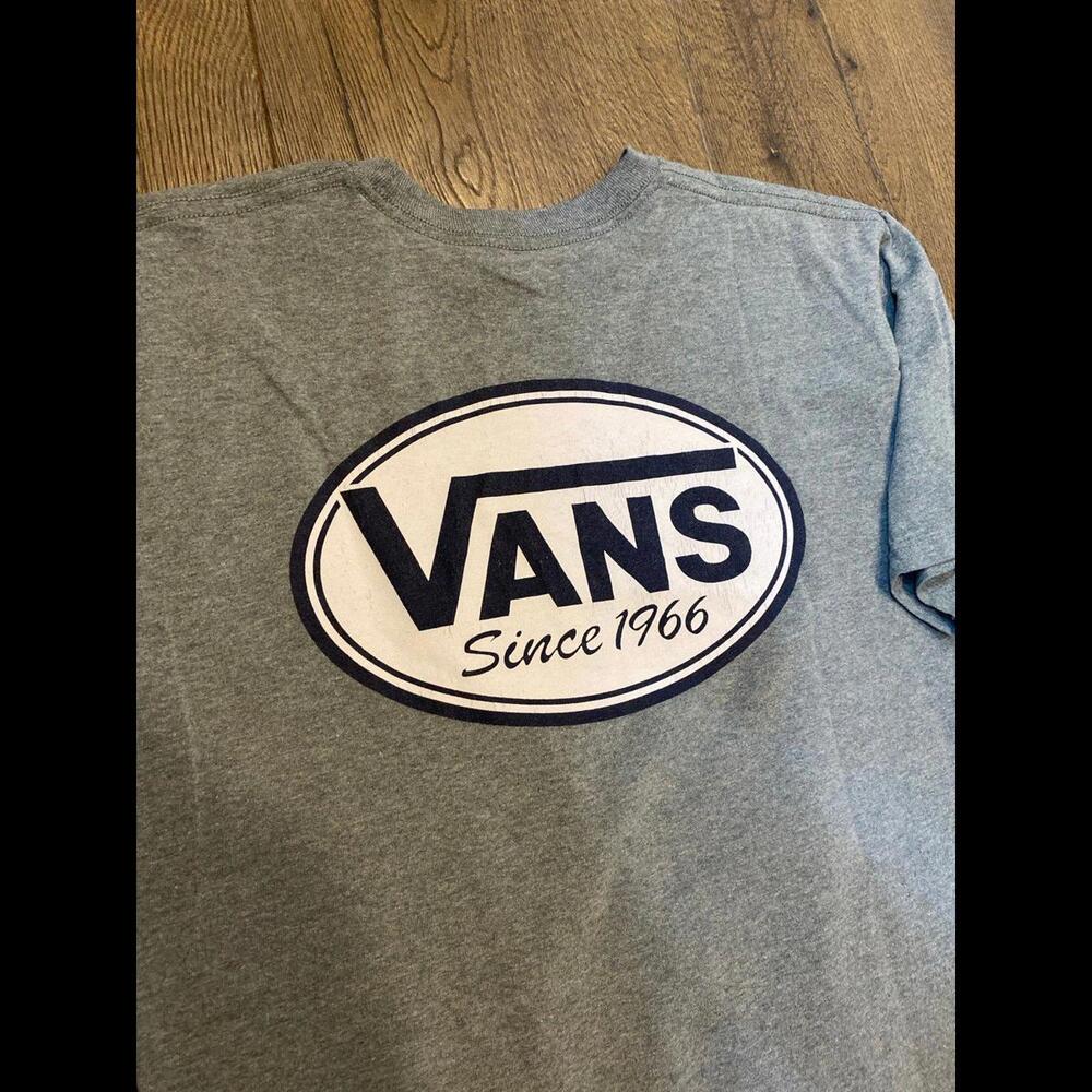 Men’s medium vans T-shirt logo on front and back
